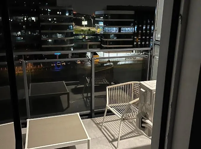 Warsaw Home Suites Apartament *