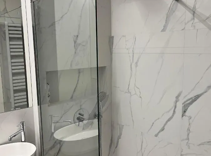 Warsaw Home Suites Apartament *