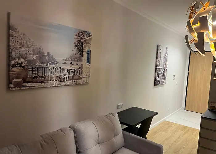 Warsaw Home Suites Apartament *