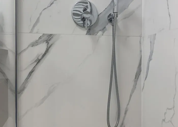 Warsaw Home Suites *