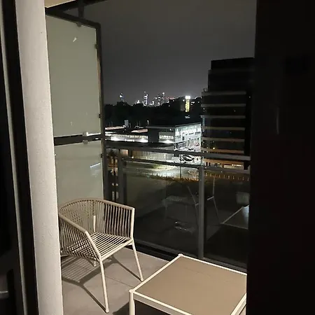 Warsaw Home Suites アパート