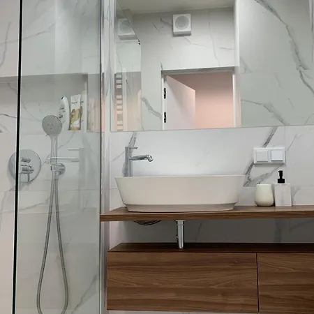Warsaw Home Suites * ワルシャワ